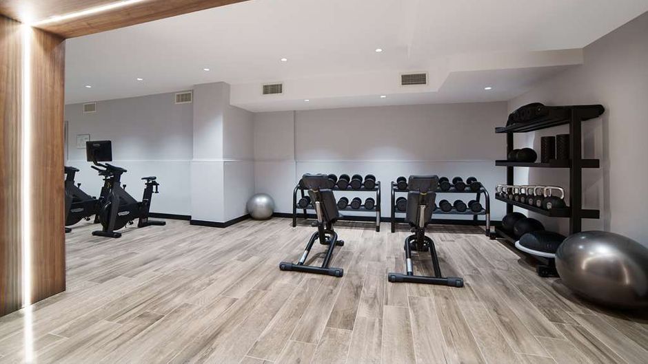 Radisson Hotel Naples Nola Health