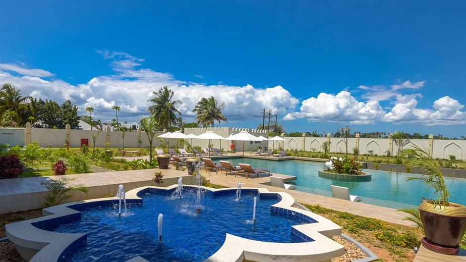 Golden Tulip Zanzibar Airport Pool