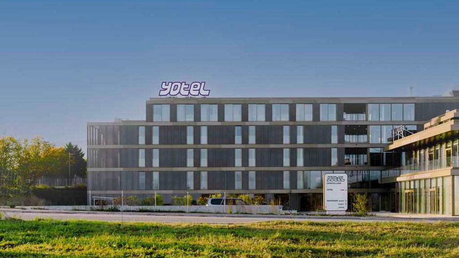 YOTEL Geneva Lake Exterior