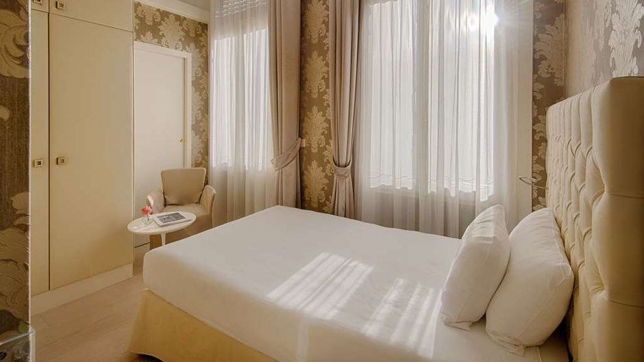 Palazzo Barocci Room