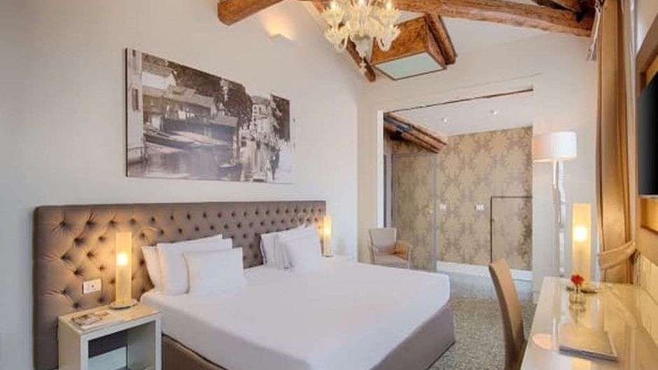 Palazzo Barocci Room