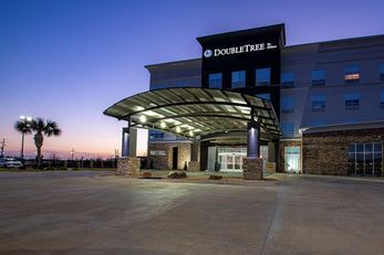 DoubleTree by Hilton Lake Charles W