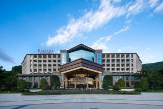 Ramada by Wyndham Zengjiashan Resort