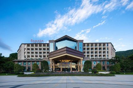 Ramada by Wyndham Zengjiashan Resort