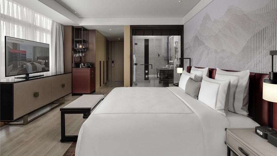 Swissotel Clark Room