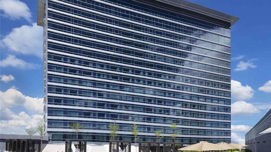 Swissotel Clark Exterior