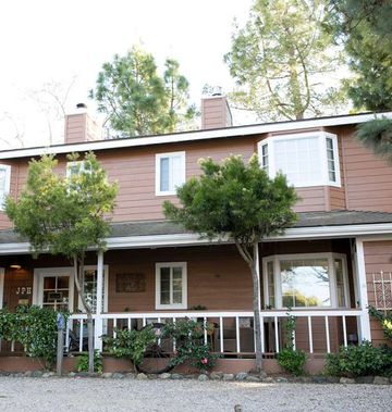 J Patrick House & Inn