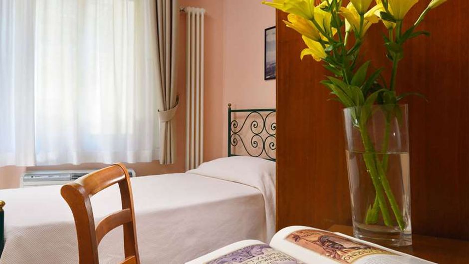 Hotel Titano Room