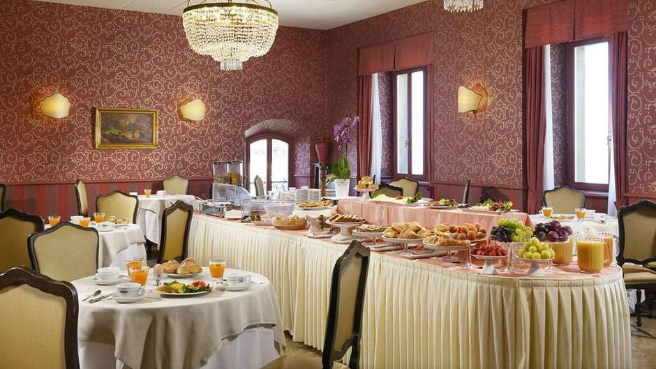 Hotel Titano Restaurant