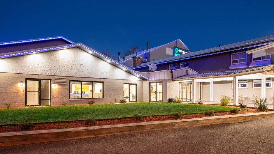Clarion Pointe Medicine Hat Exterior