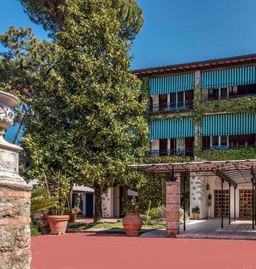 Augustus Hotel & Resort