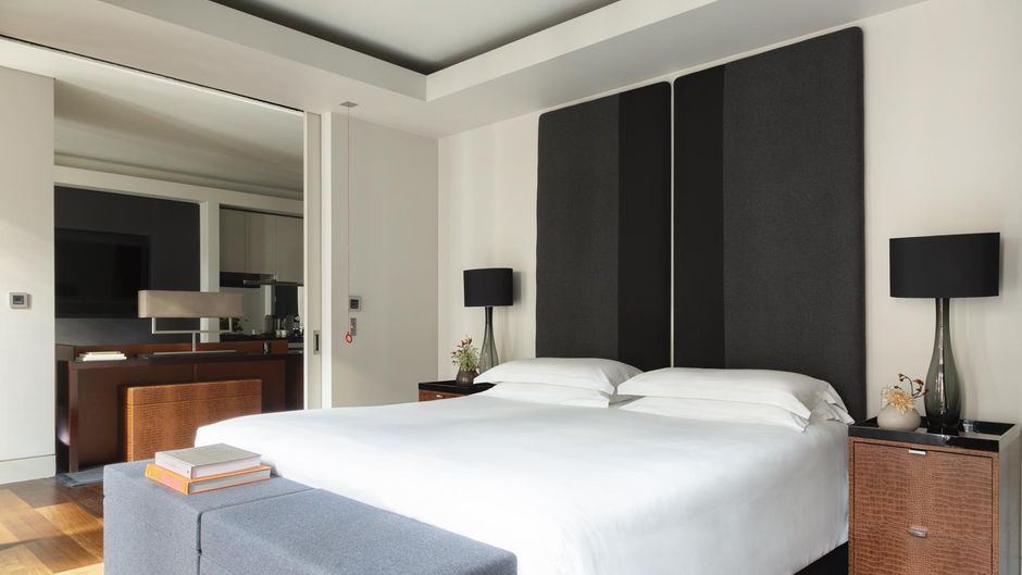 Grosvenor House Suites Room