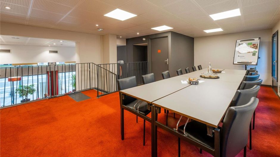 Aparthotel Adagio Lyon Patio Confluence Meeting