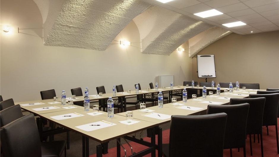 Aparthotel Adagio Lyon Patio Confluence Meeting