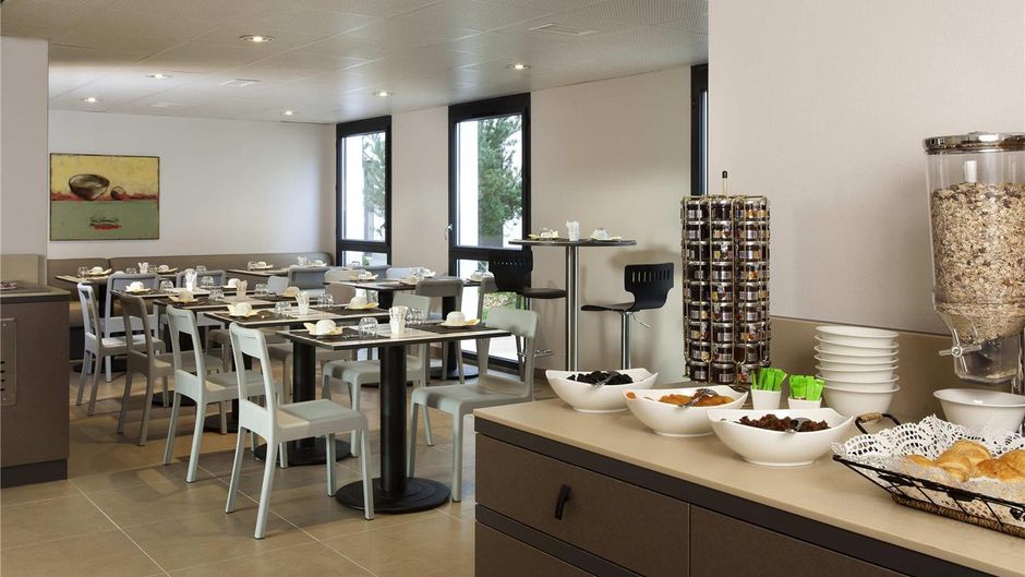 Aparthotel Adagio Lyon Patio Confluence Restaurant