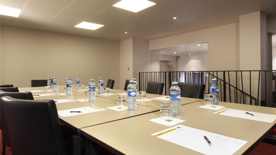 Aparthotel Adagio Lyon Patio Confluence Meeting
