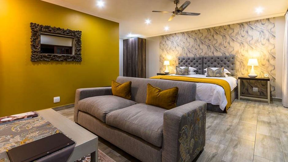 Nut Grove Manor Room