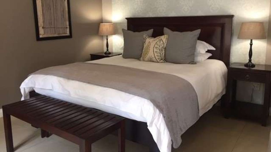Nut Grove Manor Room