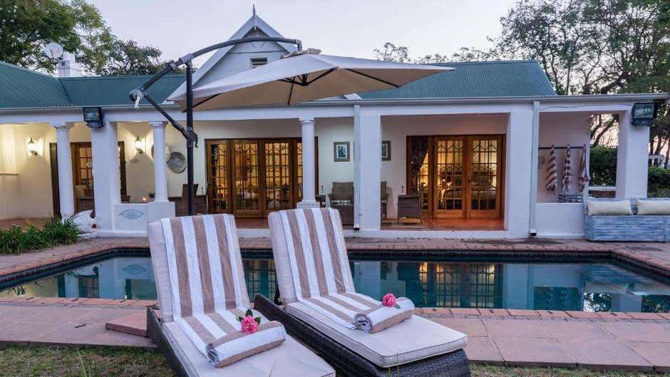Nut Grove Manor Pool