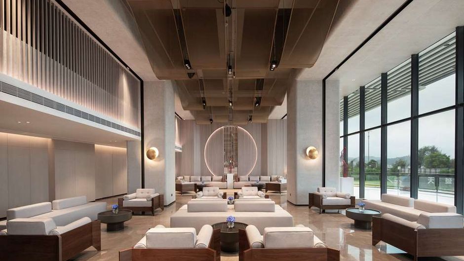 Ramada by Wyndham Double Moon Bay Lobby