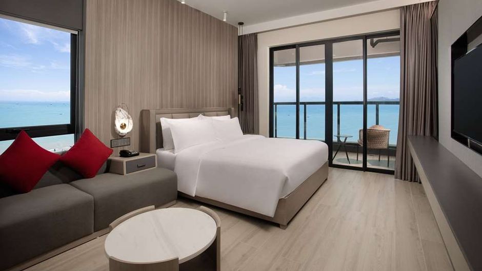Ramada by Wyndham Double Moon Bay Room