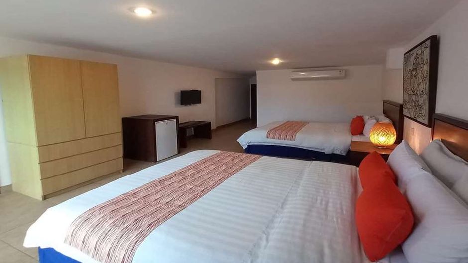 Howard Johnson by Wyndham Montanita Room