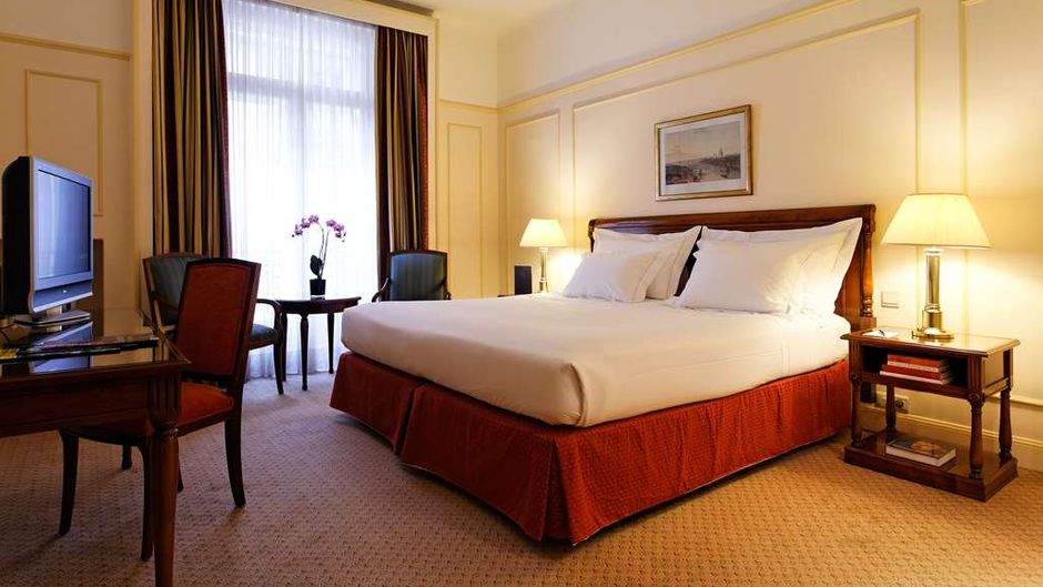 Hotel Le Plaza Room