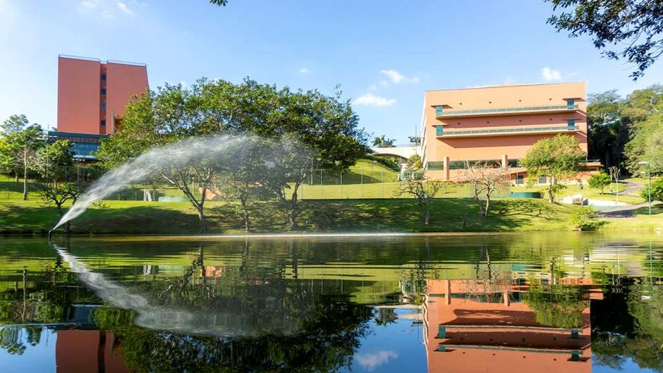 Almenat Embu das Artes, Tapestry Coll Exterior