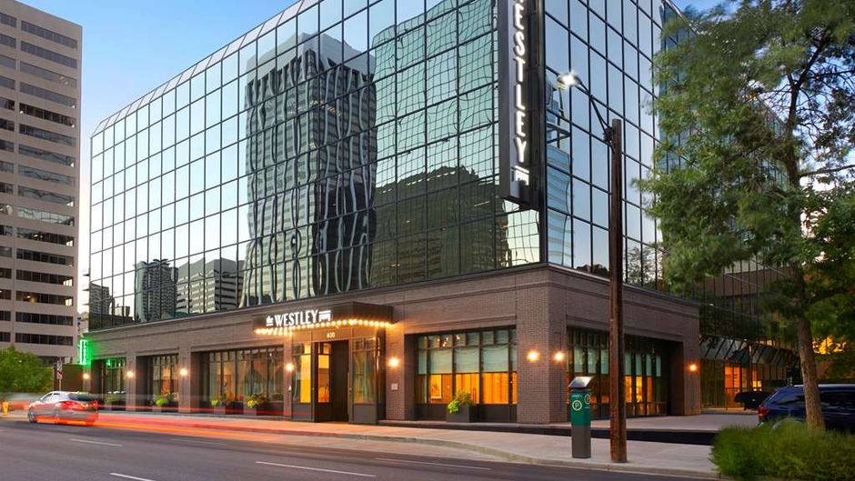 Westley Calgary Downtown, Tapestry Colle Exterior