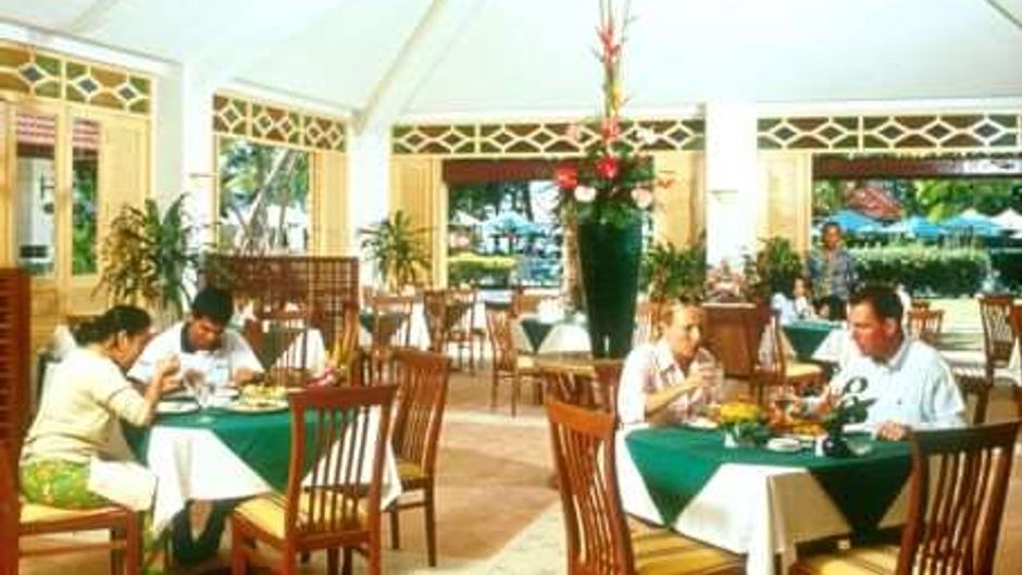 Amora Beach Resort Phuket Restaurant
