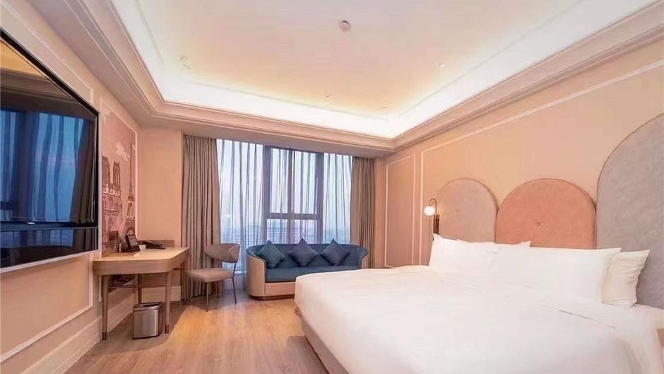 Mercure Xinyang East Railway Station Room