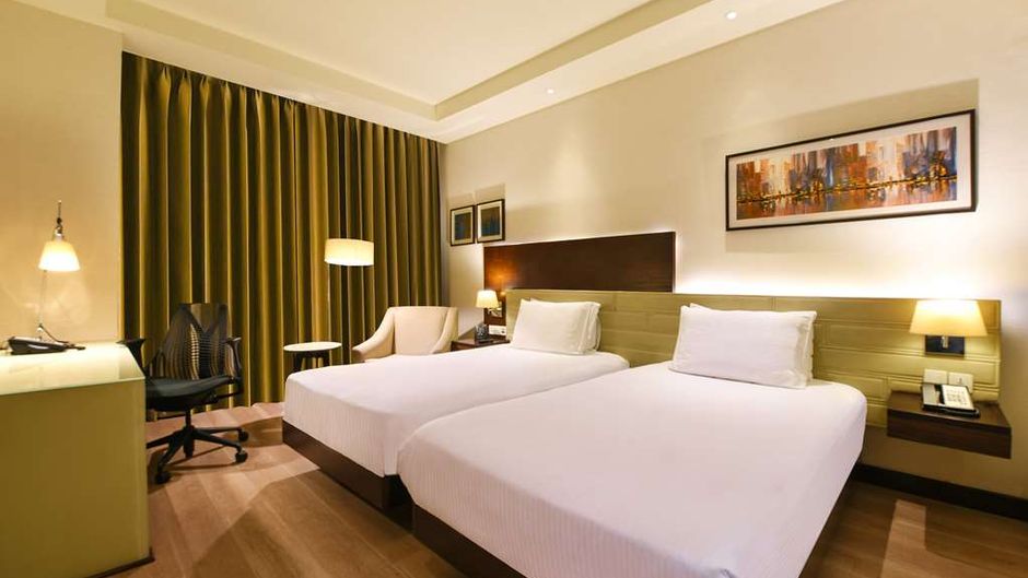 DoubleTree Hilton Gurugram Baani Square Room