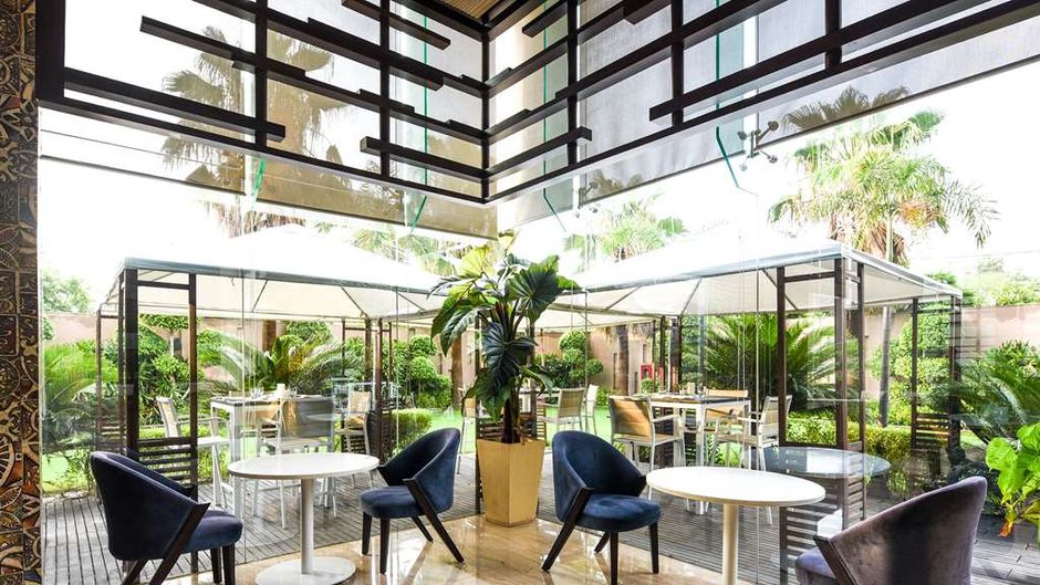 DoubleTree Hilton Gurugram Baani Square Restaurant
