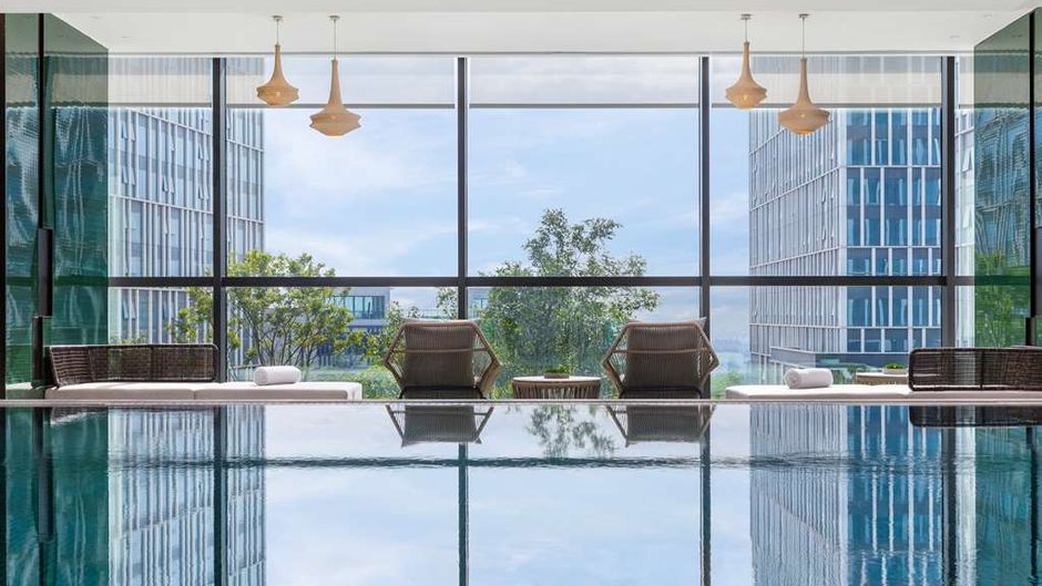 DoubleTree by Hilton Kunming Airport Pool