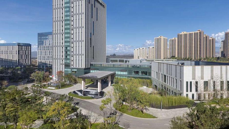 DoubleTree by Hilton Kunming Airport Exterior