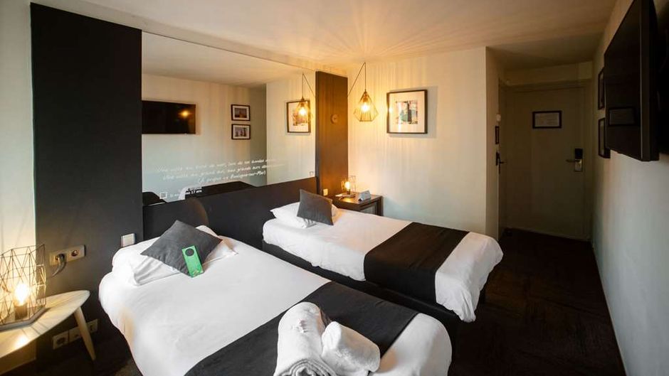 Logis Hotel Restaurant des Acacias Room