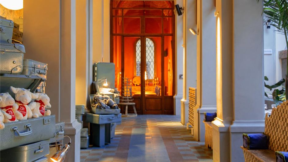 25hours Hotel Piazza San Paolino Exterior