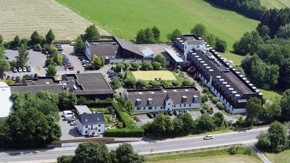 Trans World Hotel Kranichhoehe Exterior