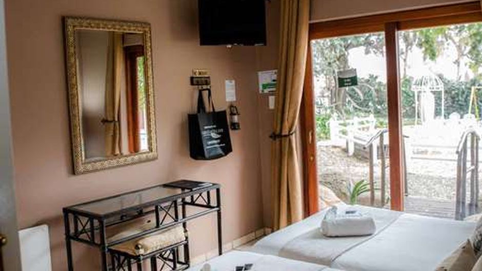Greenfields Guest House Room
