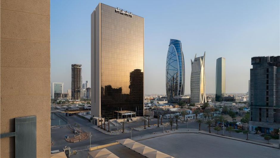 Radisson Blu Hotel, Riyadh Al Sahafa Exterior