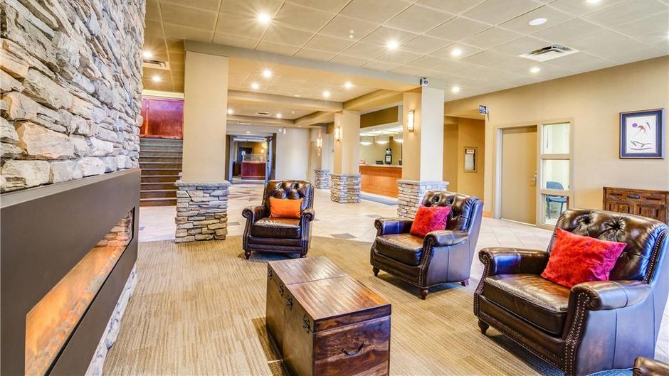Quality Hotel & Conference Cntr Sawridge Lobby