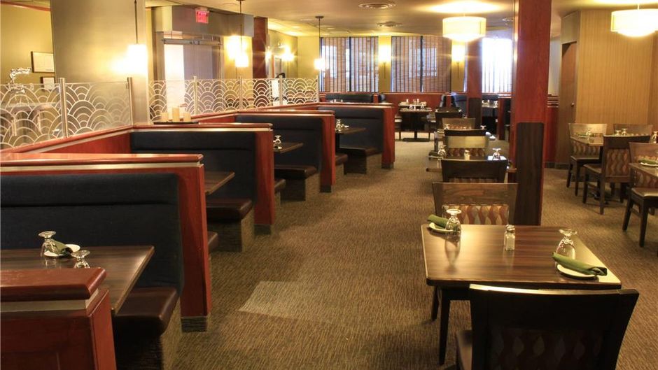 Quality Hotel & Conference Cntr Sawridge Restaurant