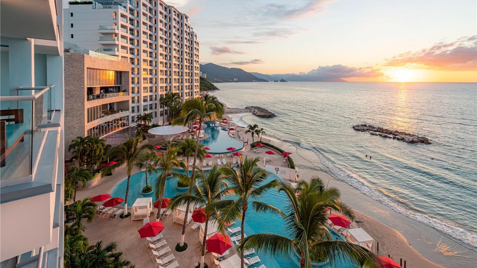 Hilton Vallarta Riviera All-Inclusive Resort Exterior