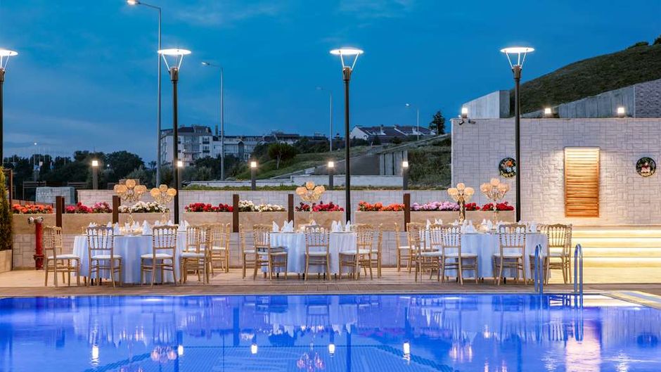 Hampton by Hilton Canakkale Gallipoli Pool