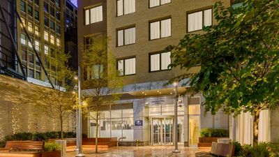 DoubleTree by Hilton Times Square South