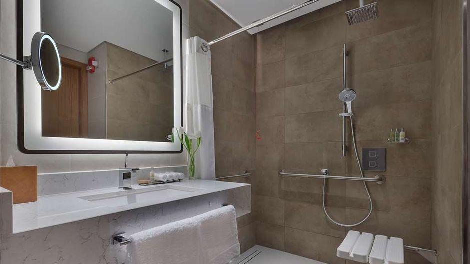 Doubletree by Hilton Sharjah Waterfront Room