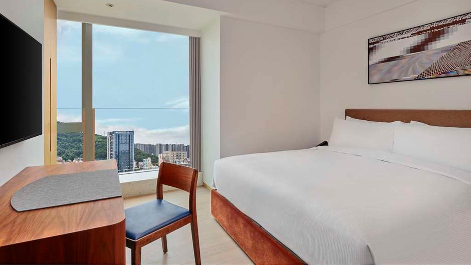 DoubleTree by Hilton Shenzhen Airport Room