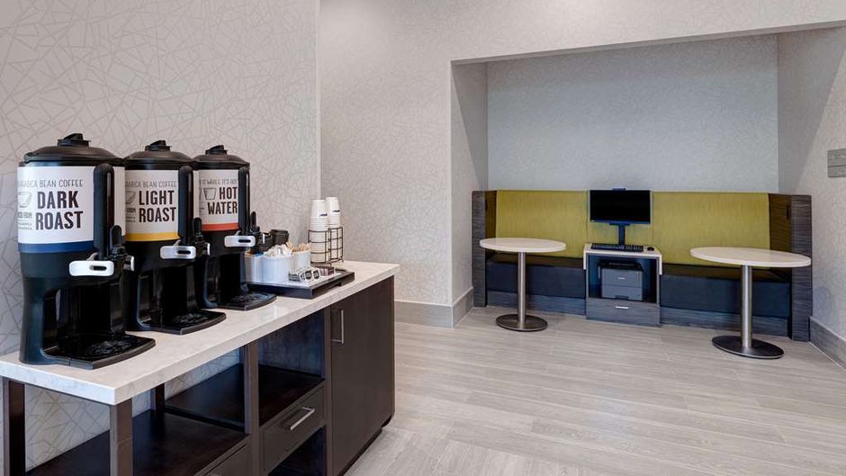 Hampton Inn & Suites Burlington Restaurant