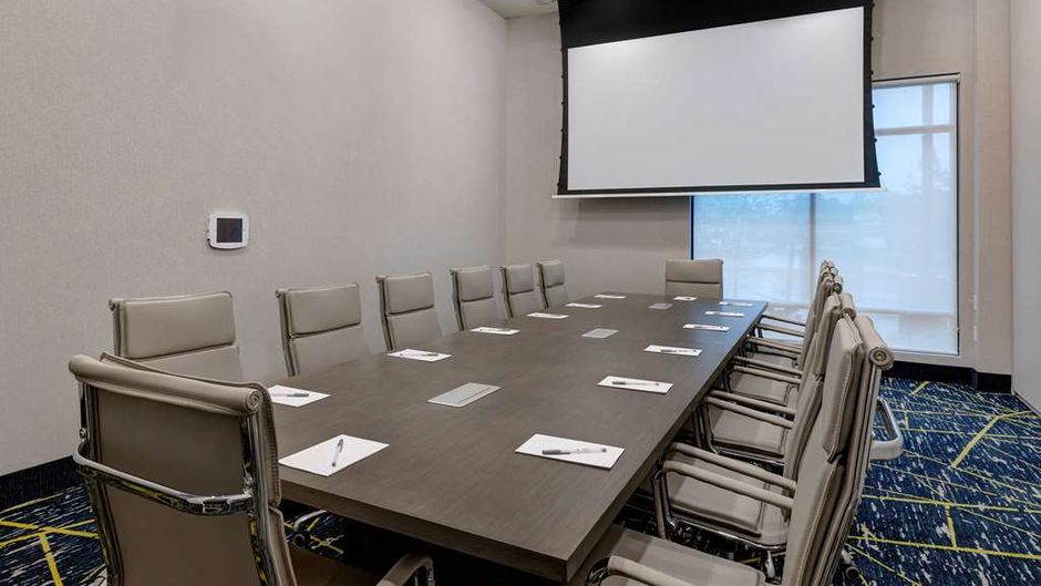 Hampton Inn & Suites Burlington Meeting