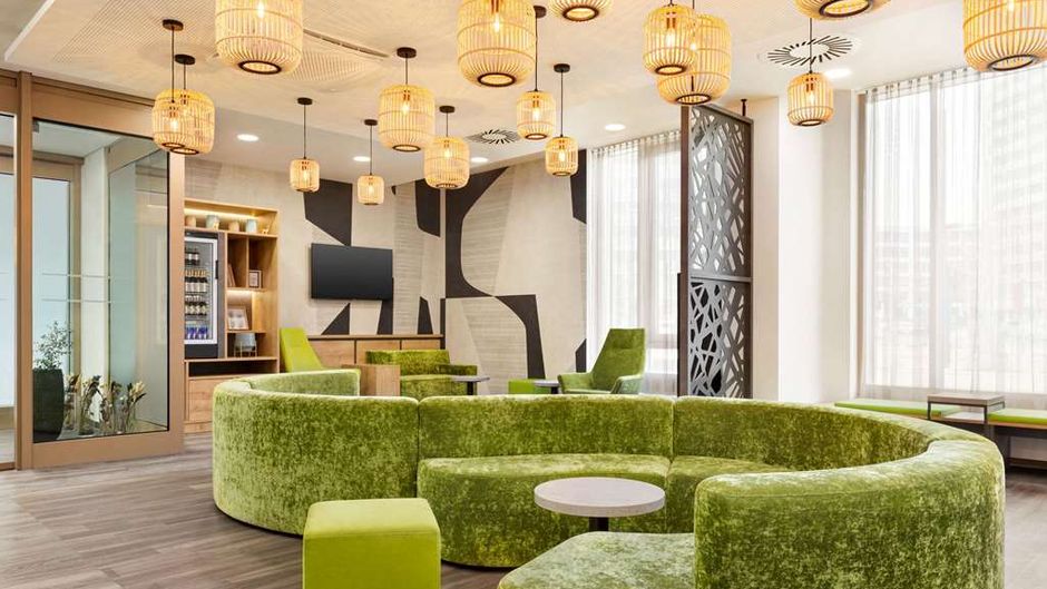 Super 8 by Wyndham Chemnitz Lobby
